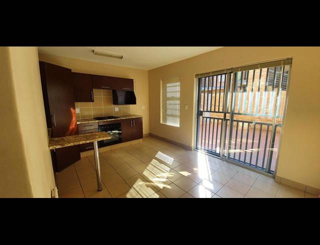 1 BEDROOM PROPERTY TO RENT IN DIE BULT